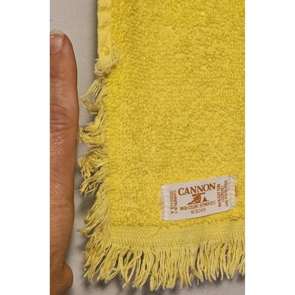 Vintage 1970/1980 Set Of 4 Cannon Bright Yellow Hand Towels With Fringe USA